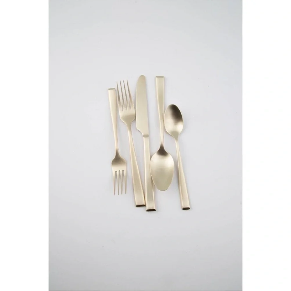 20 pc Samira Champagne Satin Flatware Set - Cambridge Silversmiths - BRA…